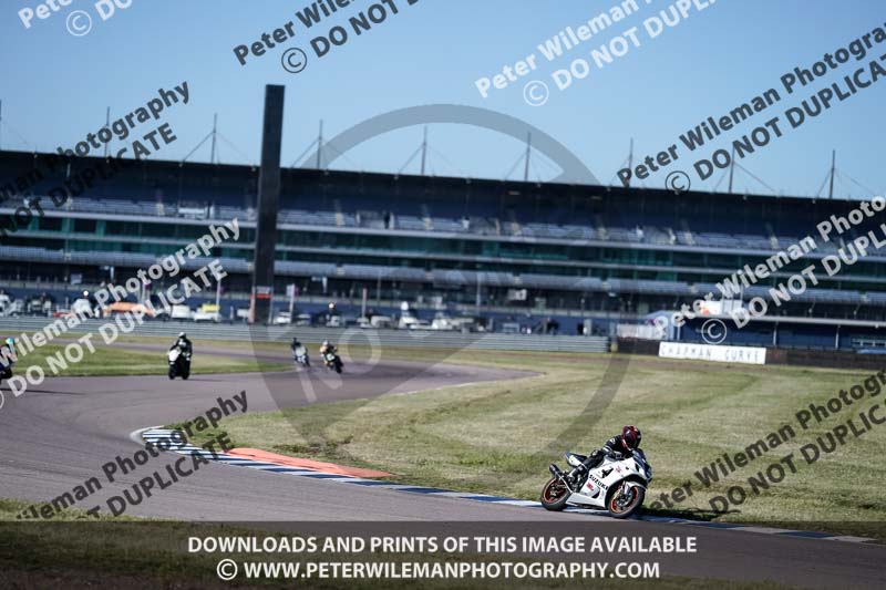 Rockingham no limits trackday;enduro digital images;event digital images;eventdigitalimages;no limits trackdays;peter wileman photography;racing digital images;rockingham raceway northamptonshire;rockingham trackday photographs;trackday digital images;trackday photos